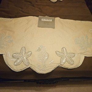 RARE KIM SEYBERT CHRISTMAS BEACH COASTAL SEASHELL CORAL SEQUIN BEADED TREE SKIRT